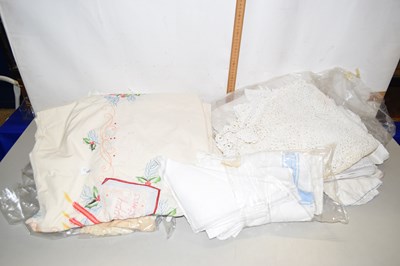 Lot 145 - Various assorted table cloths, doilies etc