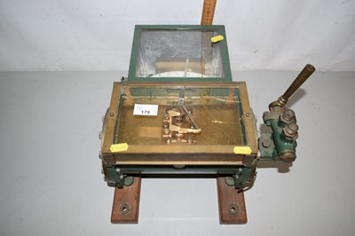 Lot 179 - Kent and Hodgsons recording steam meter