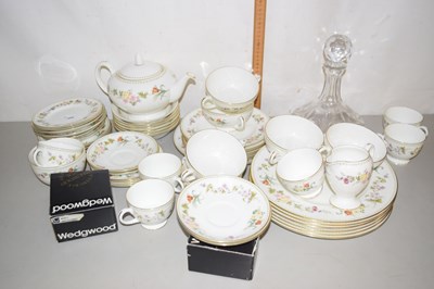 Lot 206 - Qty of Wedgewood Mirabelle tea and tablewares