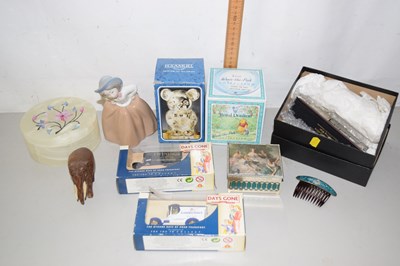 Lot 518 - Polished stone box, various ornaments, toy...