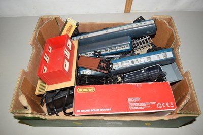 Lot 519 - Box of various model railway items