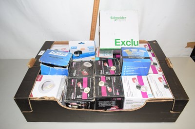 Lot 565 - Box of down lights and others