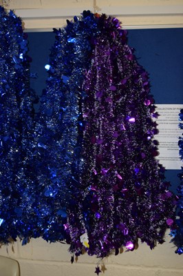 Lot 216 - Bundle of tinsel