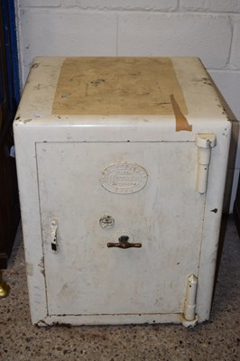Lot 234 - A vintage Ratner iron safe