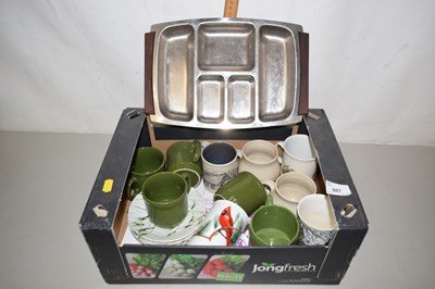 Lot 607 - Box various assorted mugs and kitchen wares