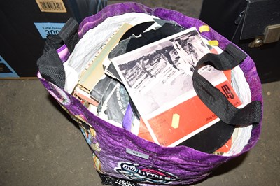 Lot 617 - One bag assorted singles