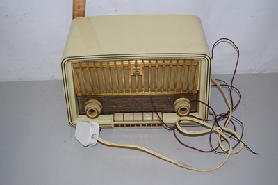 Lot 636 - Vintage Phillips radio