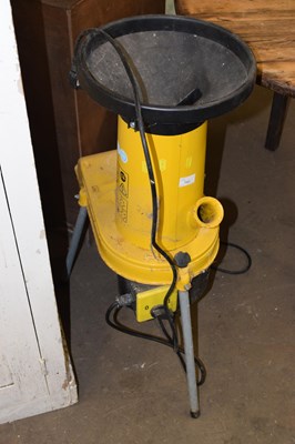 Lot 753 - Garden shredder