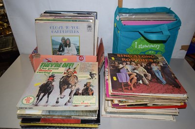 Lot 673 - Large mixed lot of records