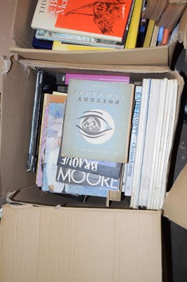 Lot 815 - Box mixed books - arts