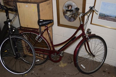 Lot 833 - Ladies Raleigh cameo bicycle