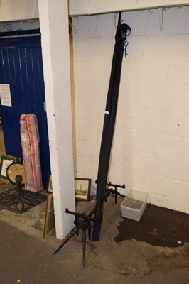 Lot 869 - Fishing rods - Diawa 13ft carbon graphite surf...