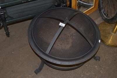 Lot 872 - Fire pit and cover