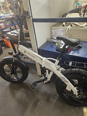 Lot 354 - A Dece Oasis folding bike