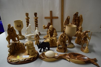 Lot 20 - Group of carved olive wood figures and other...