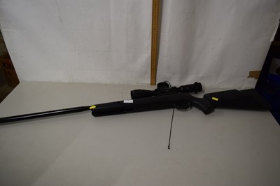 Lot 77 - Crosman Phantom mark 2 air rifle with scope