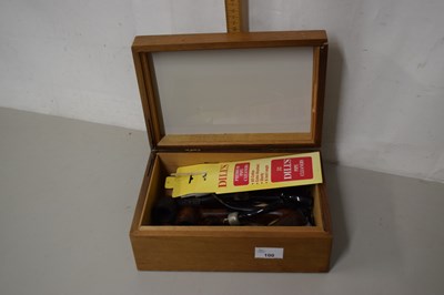 Lot 100 - Box various tobacco pipes