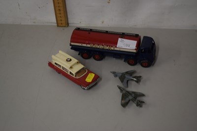 Lot 105 - Dinky toys Foden lorry and others