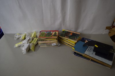 Lot 514 - Qty of cigarett cards books etc