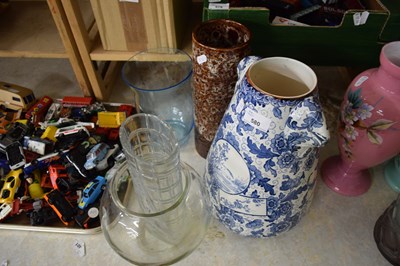 Lot 580 - MIXED LOT : VARIOUS VASES TO INCLUDE ROYAL BONN