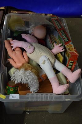 Lot 591 - Box childrens toys