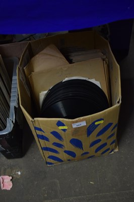 Lot 593 - Box of assorted 78's