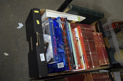 Lot 623 - Assorted reference books