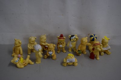 Lot 629 - qty of model teddybears