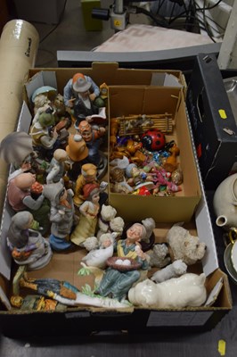 Lot 641 - Assorted figurines including highland terriors,...
