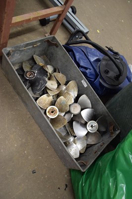 Lot 777 - Box of metal fans