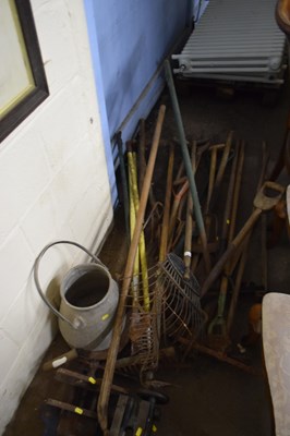 Lot 740 - Large mixed lot various garden tools,...