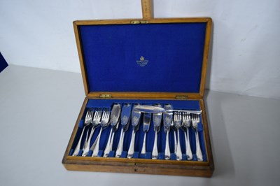 Lot 107 - Case of silver plated fish cutlery