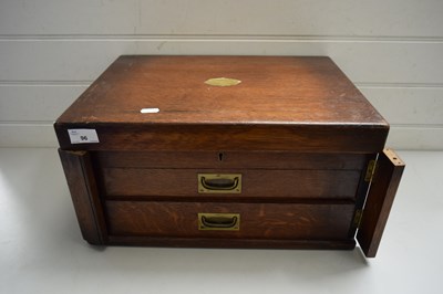 Lot 96 - OAK CUTLERY CANTEEN WITH TWO DRAWER BASE (EMPTY)