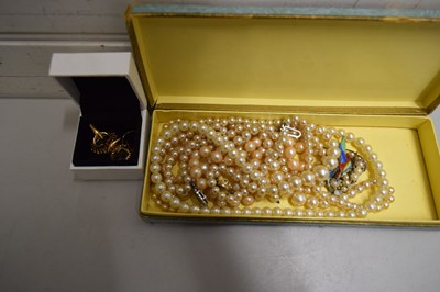Lot 140 - MIXED LOT : VARIOUS COSTUME JEWELLERY, PEARL...
