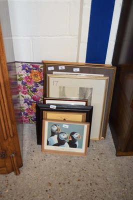 Lot 407 - MIXED LOT OF FRAMED PICTURES