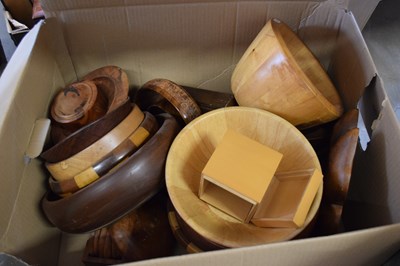 Lot 617 - ONE BOX VARIOUS WOODEN BOWLS