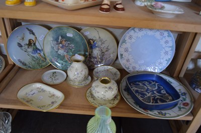 Lot 643 - MIXED LOT VARIOUS DECORATED PLATES, VASE, AND...