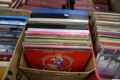 Lot 824 - ONE BOX OF MIXED RECORDS