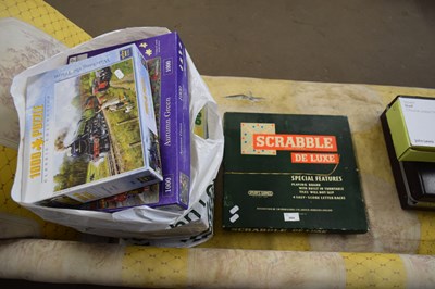 Lot 864 - SELECTION OF VARIOUS JIGSAW PUZZLES AND SCRABBLE