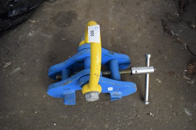 Lot 900 - IRON LIFTING ATTACHMENT WITH SCREW THREAD...
