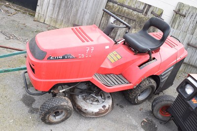 Lot 77 - Ride-on lawnmower with grass collecting box...
