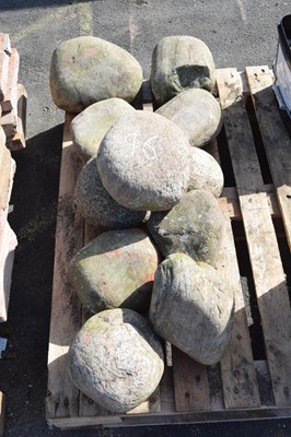Lot 96 - Quantity of large decorative stones