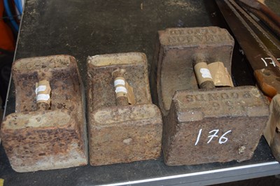 Lot 176 - Three vintage Avery weights