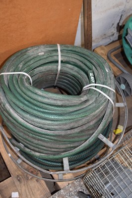 Lot 260 - Quantity of garden hose