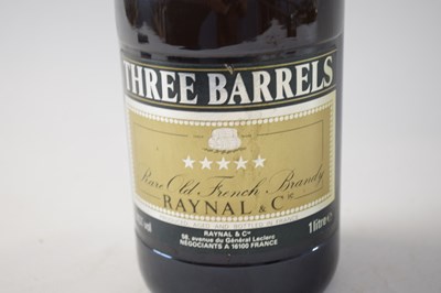Lot 105 - Three Barrels Brandy, 1 ltr