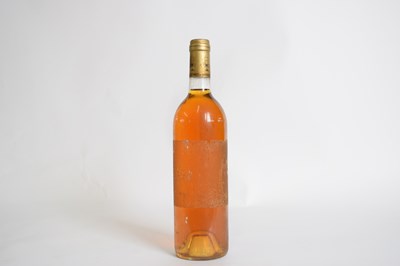 Lot 124 - One bottle White Bordeaux, label missing