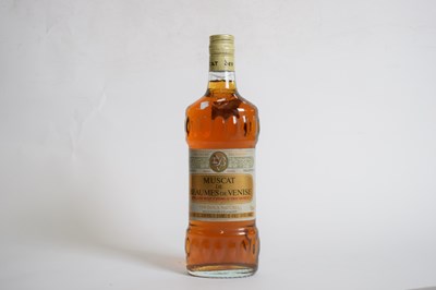 Lot 152 - One 750ml bottle Muscat de Beaumes de Venis