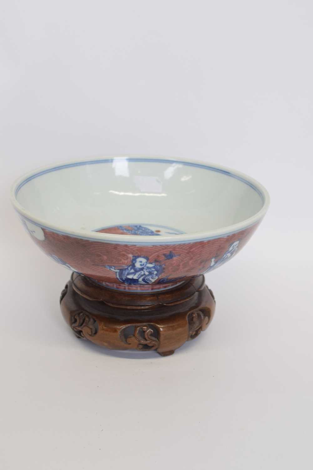Lot 18 - Chinese Qianlong Style Bowl