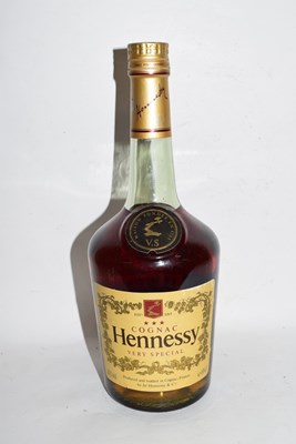 Lot 63 - 1 bt Hennessy 3 Star VS Cognac
