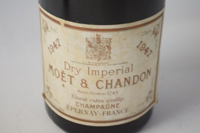Lot 62 - Bottle of Champagne Moet & Chandon 1947 75cl